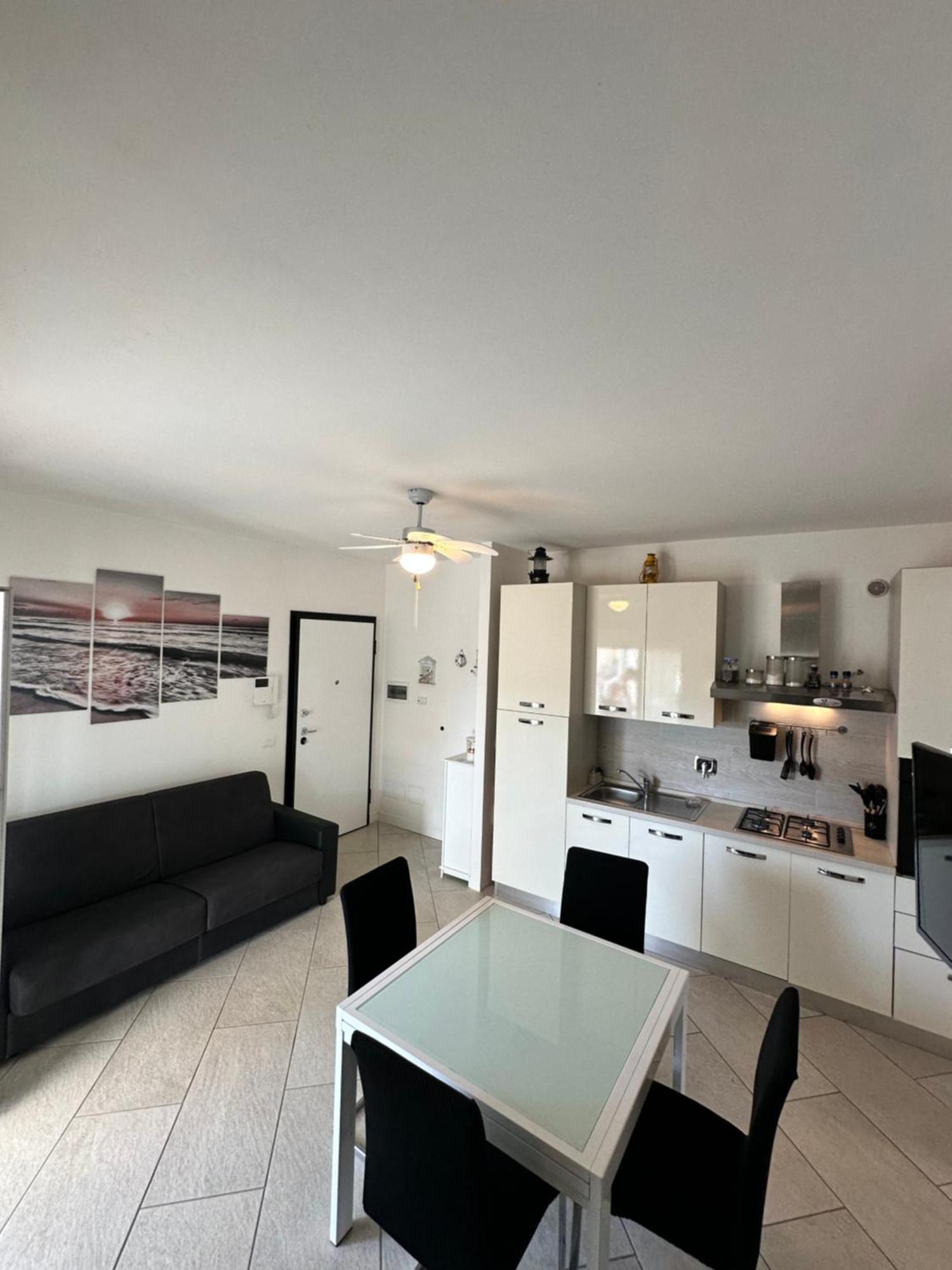 Ferienwohnung Un Passo Dal Mare Nettuno Exterior foto