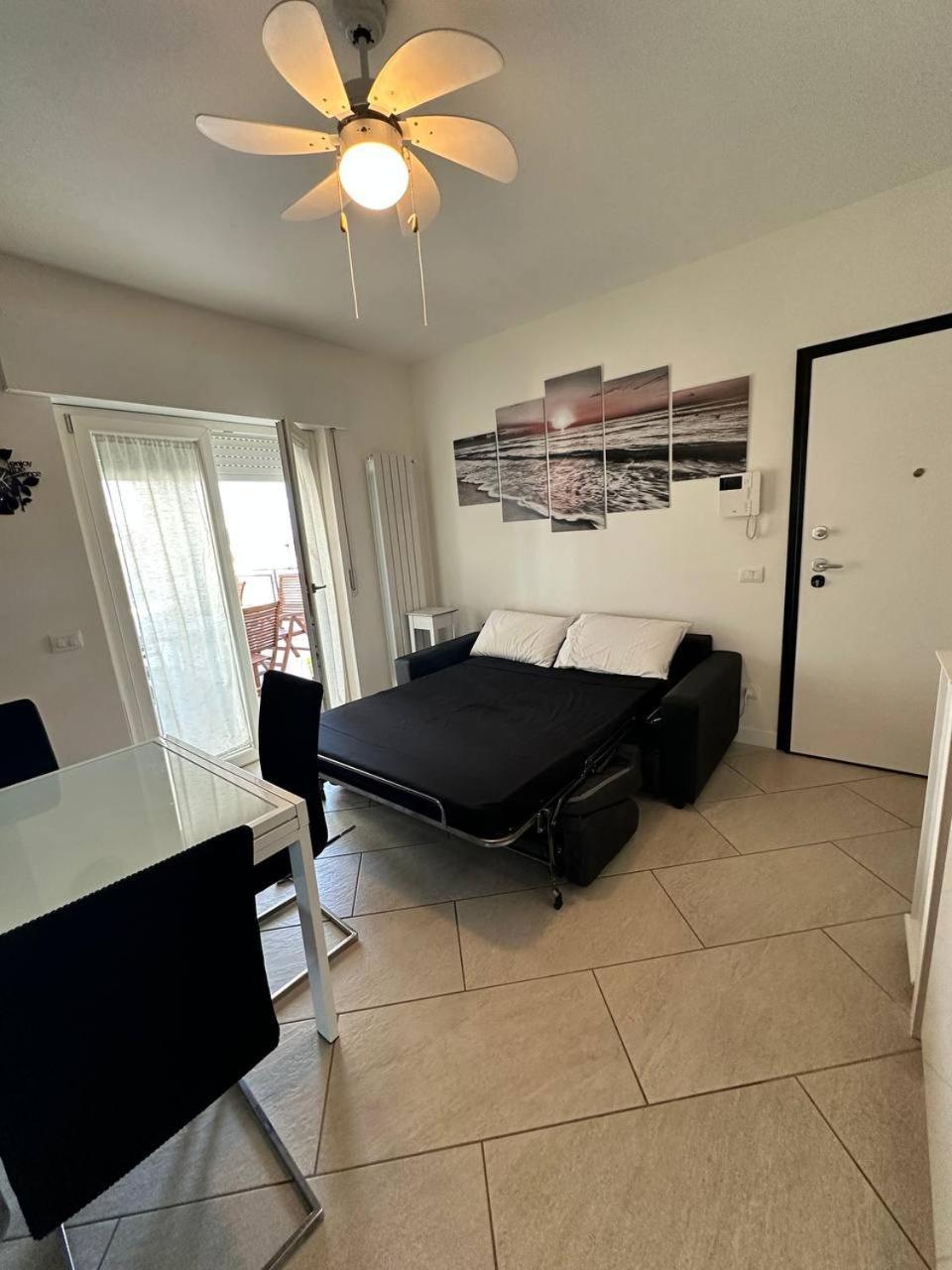 Ferienwohnung Un Passo Dal Mare Nettuno Exterior foto
